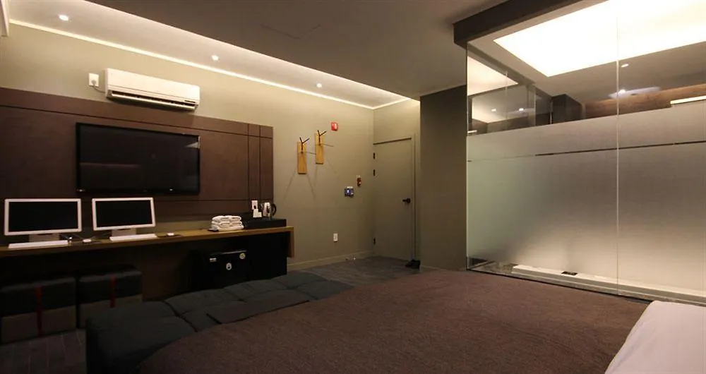 Club Hotel Busan 3*,  South Korea