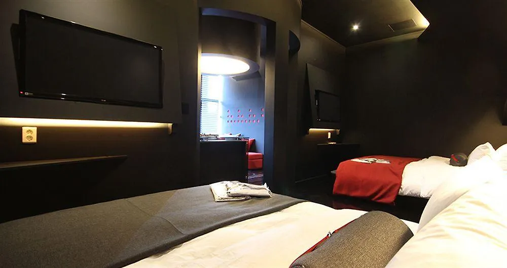 Club Hotel Busan 3*,