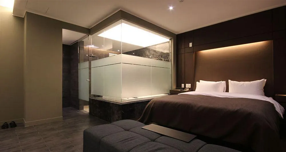 Club Hotel Busan